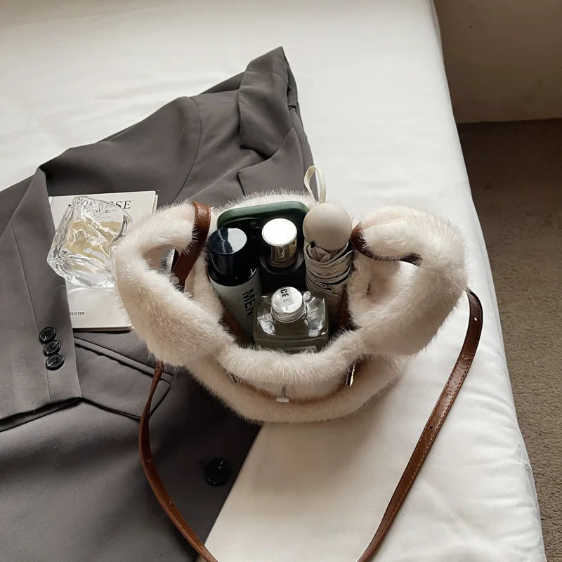 Bowien | Faux Fur Everyday Shoulder Bag